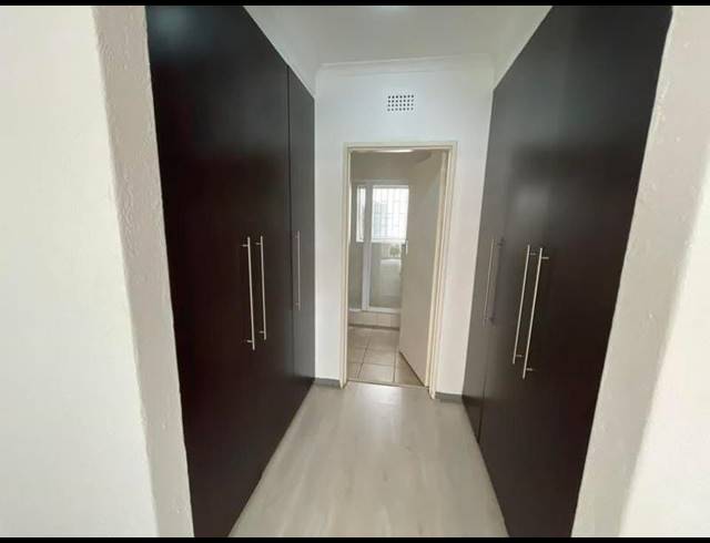 2 BEDROOM TOWNHOUSE FOR SALE IN SANDOWN